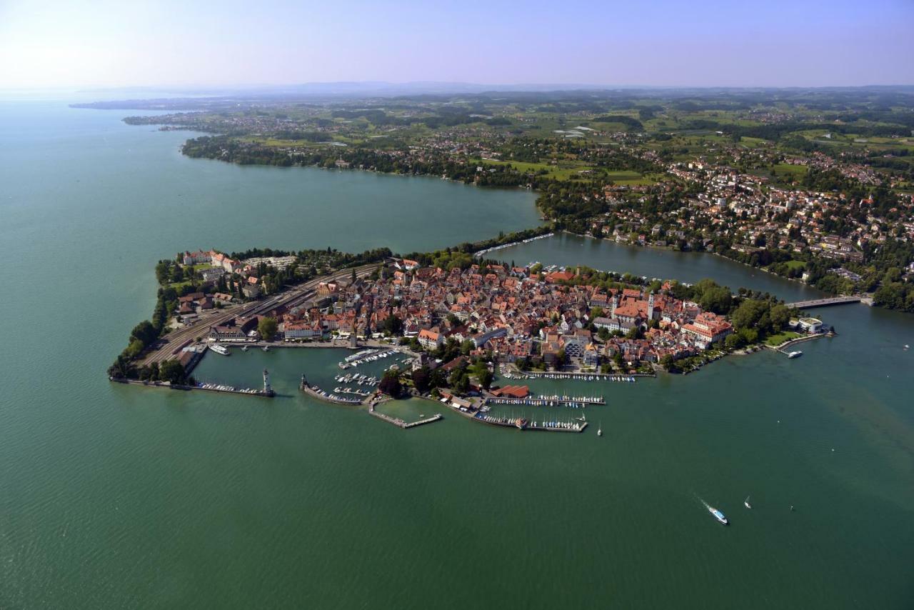 Lindau-Holiday Apartment ลินเดา ภายนอก รูปภาพ